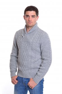 Светло-серый мужской свитер